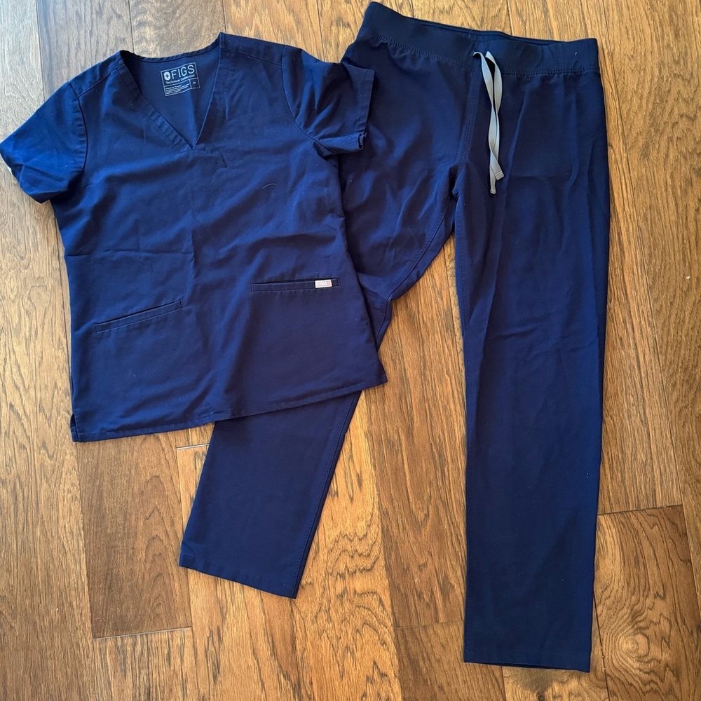 Figs Navy Scrub Set